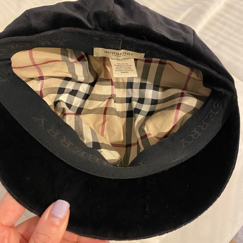 Authentic black velvet Burberry newsboy cap for women